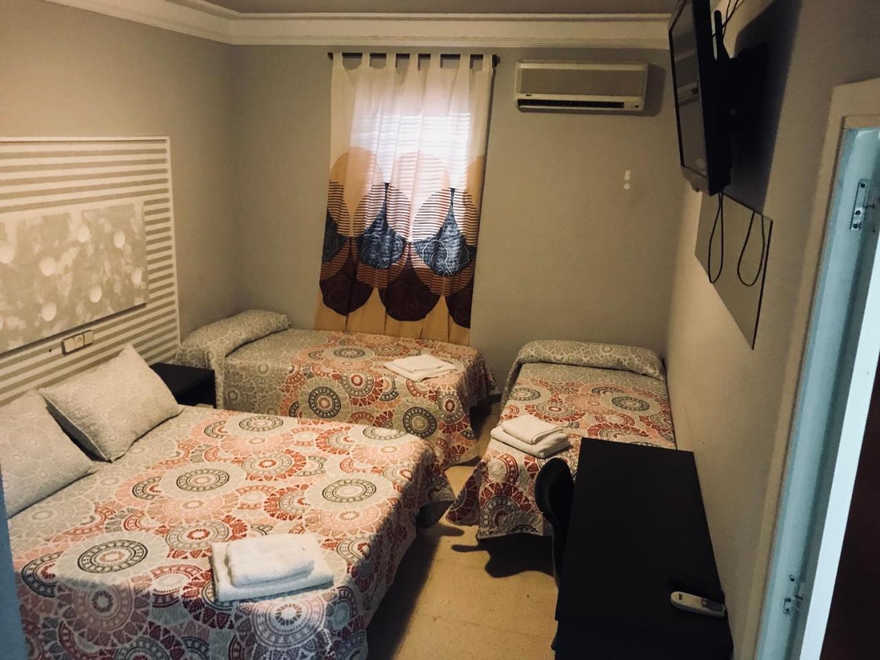 Hostal Los Badenes 후미야 외부 사진