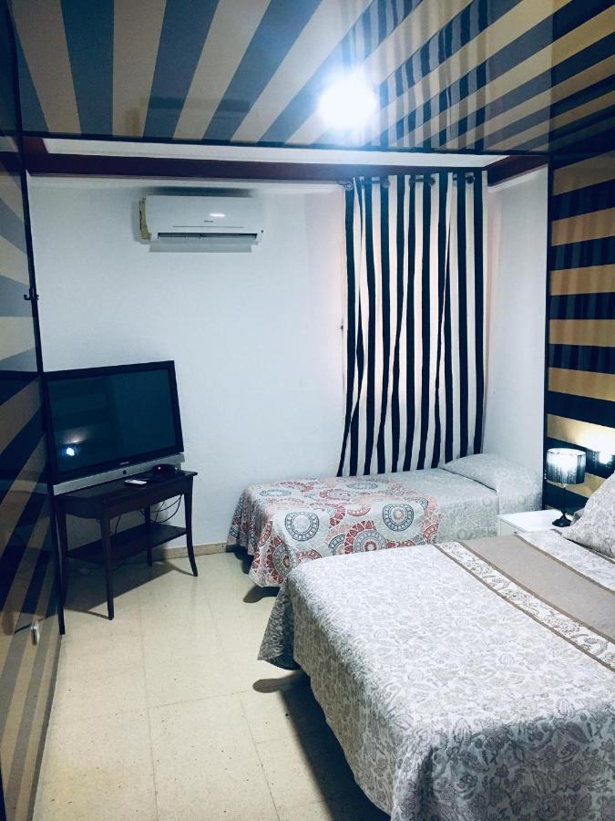 Hostal Los Badenes 후미야 외부 사진